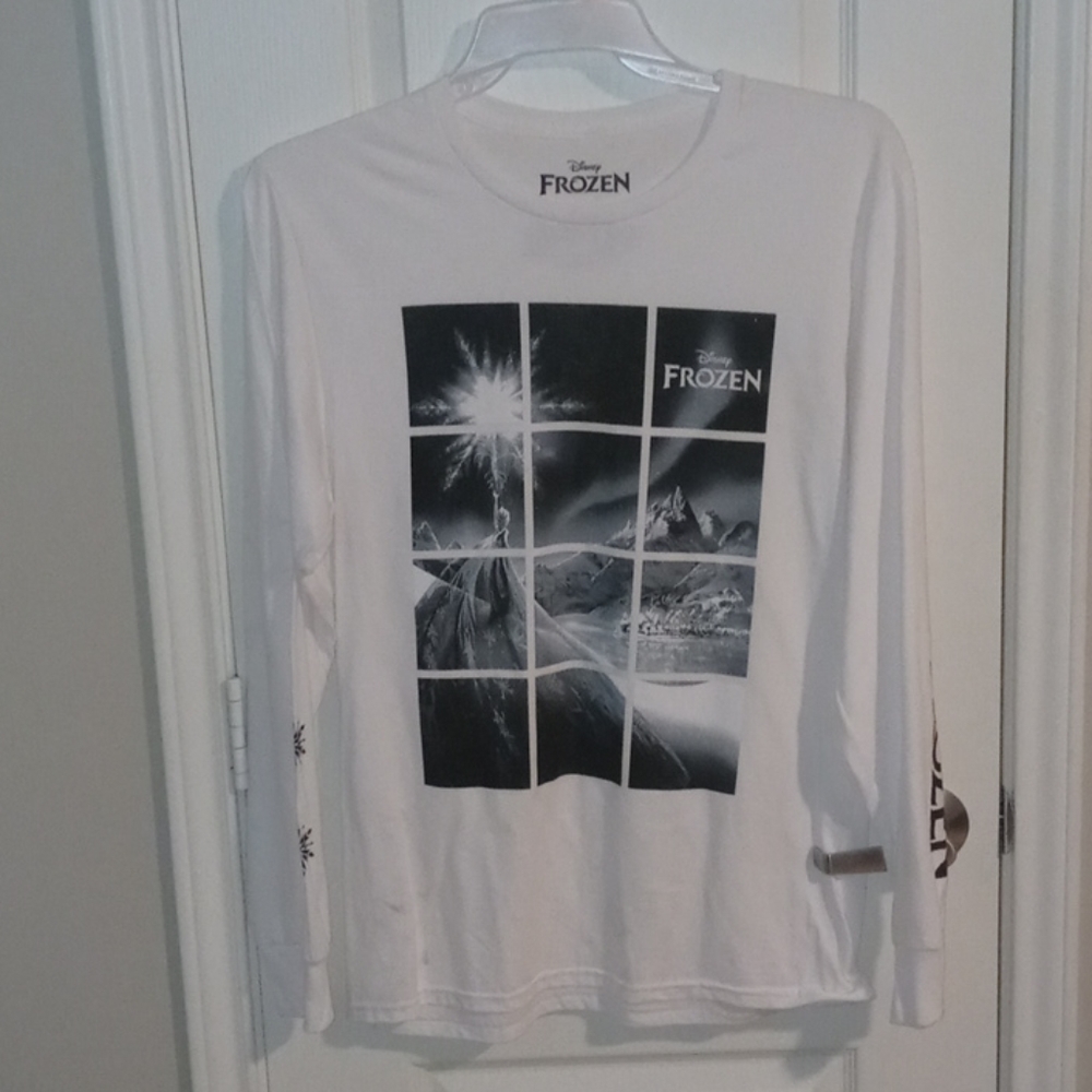 Disney Frozen LS Tee never used